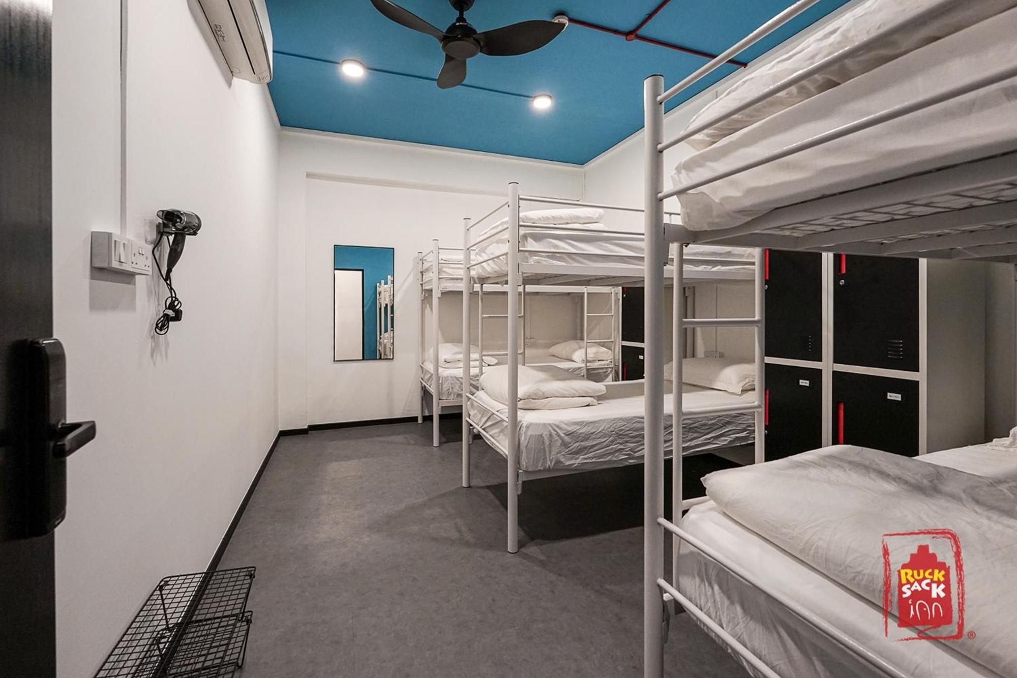 Single Bed 6-Bed Dormitory Room