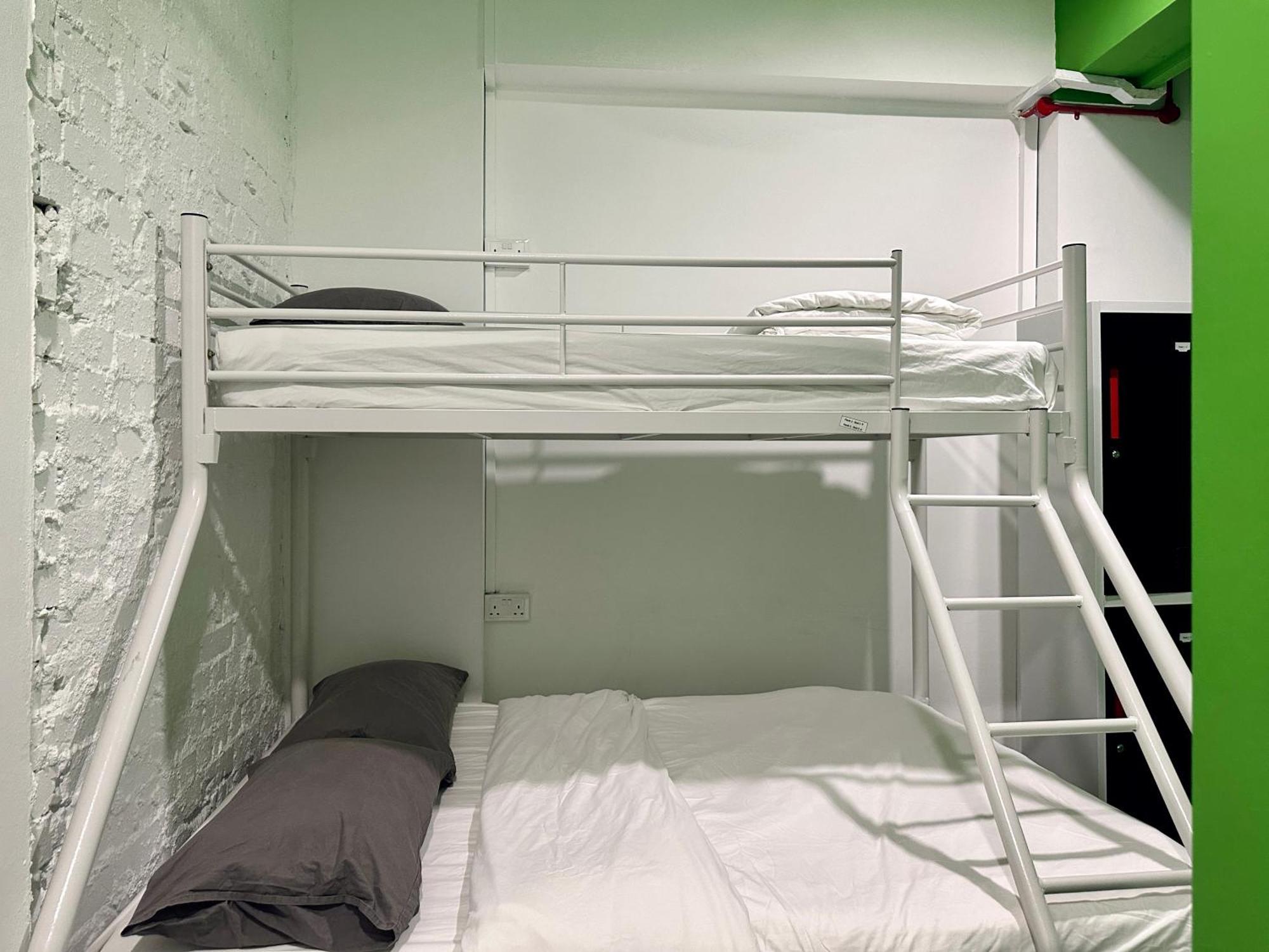 Private Room Queen Single